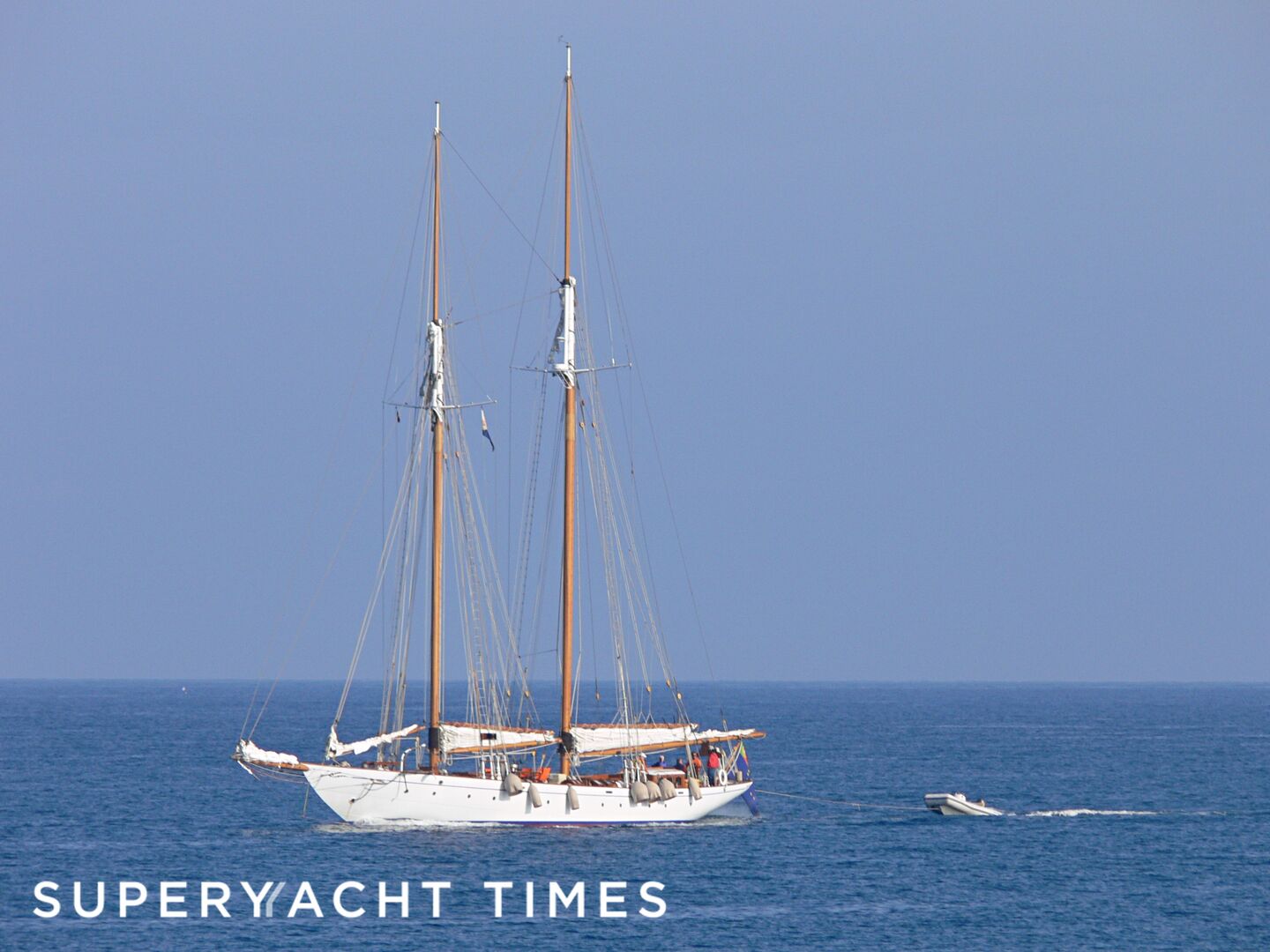 Puritan yacht arriving in Antibes 