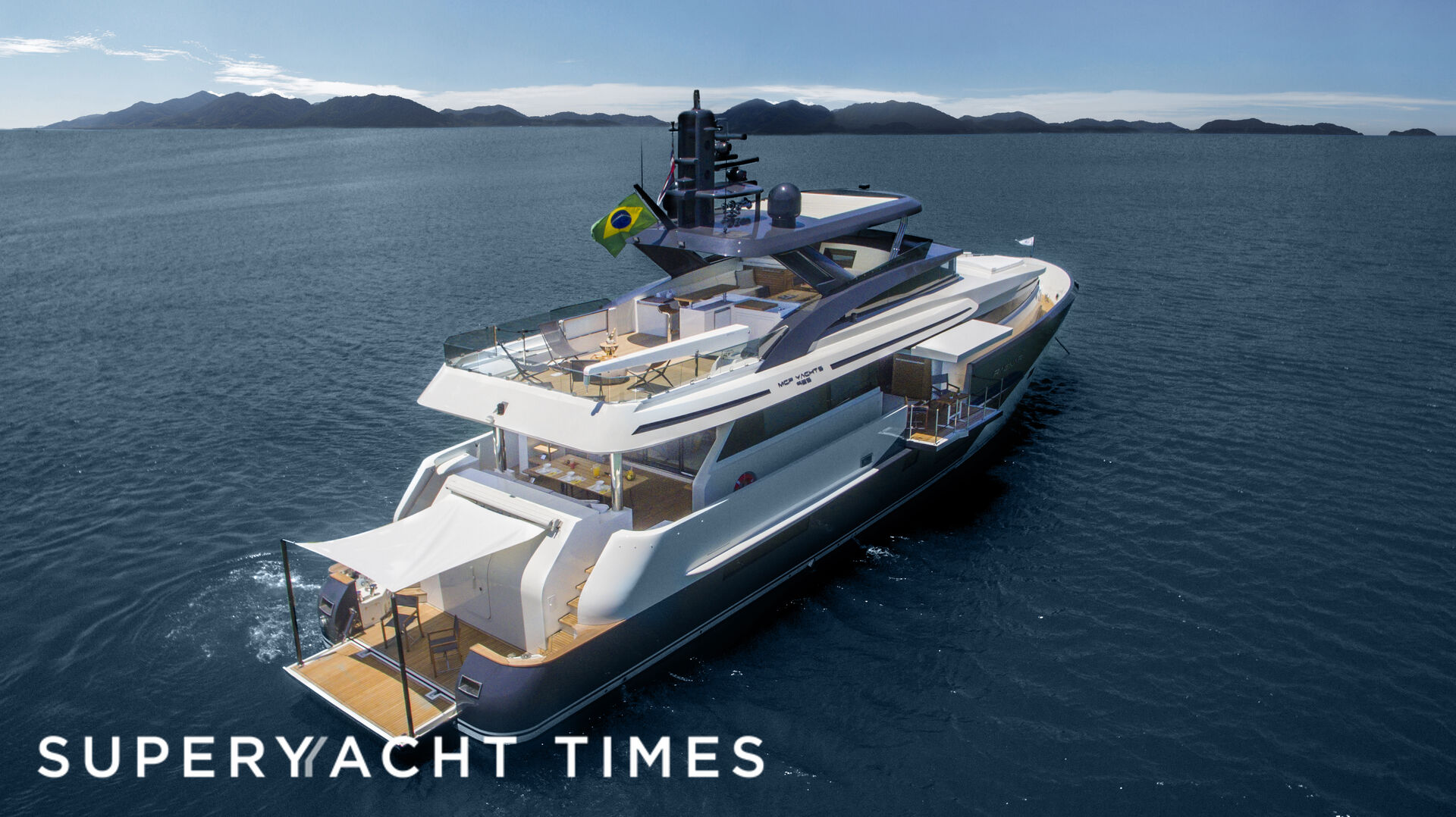 Ragnar yacht anchored