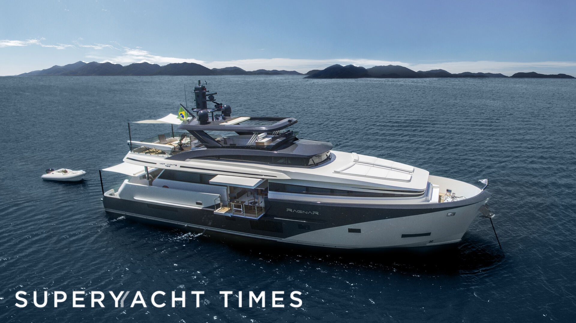 Ragnar yacht anchored