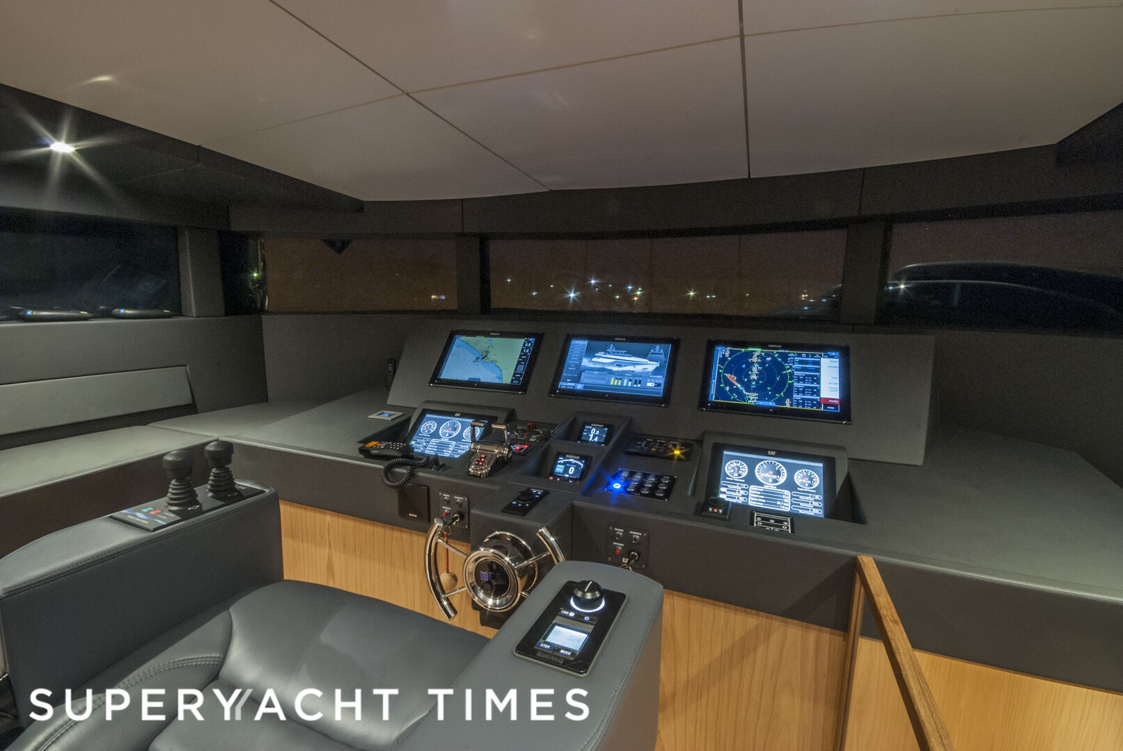 Ragnar yacht wheelhouse