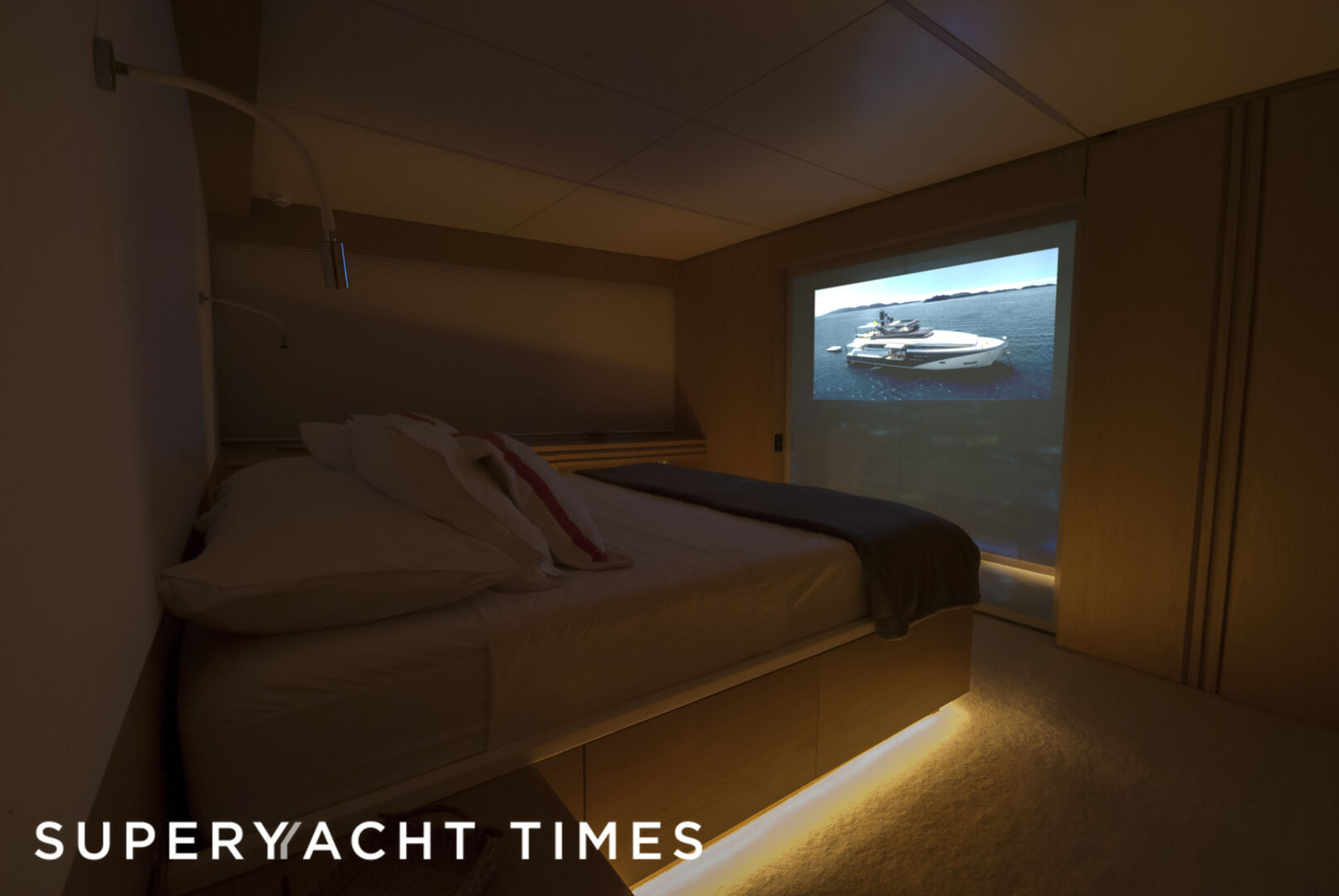 Ragnar yacht owner's cabin