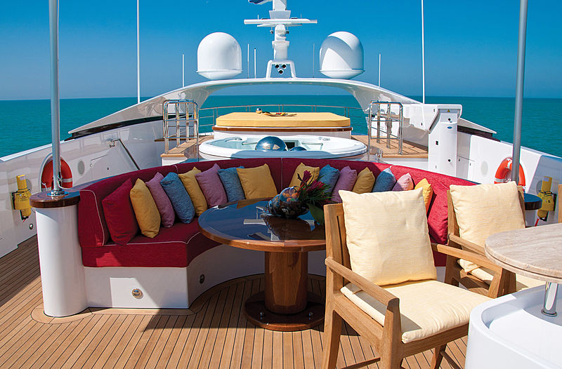 Balista yacht sun deck
