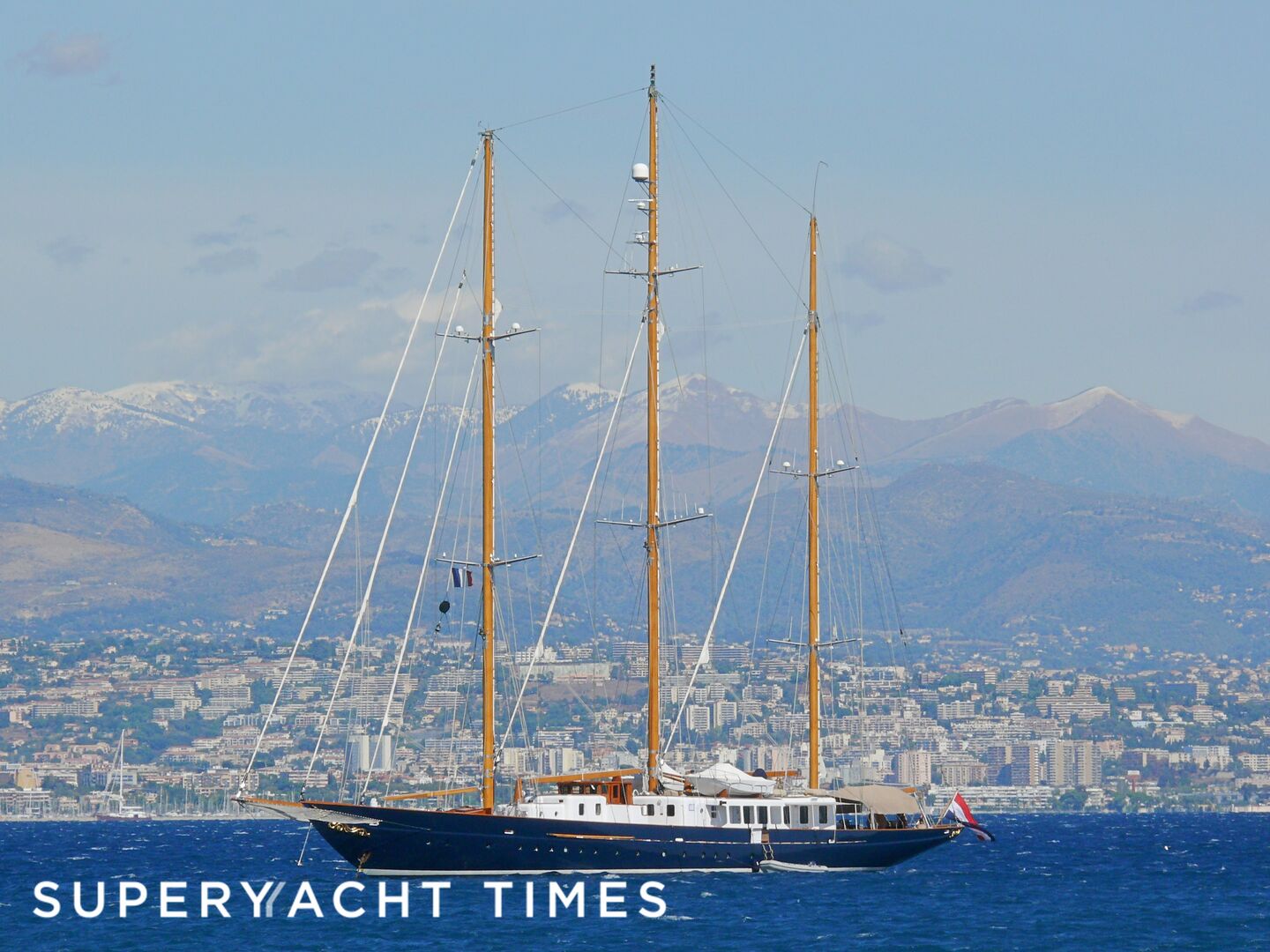 Fleurtje yacht anchored off Antibes