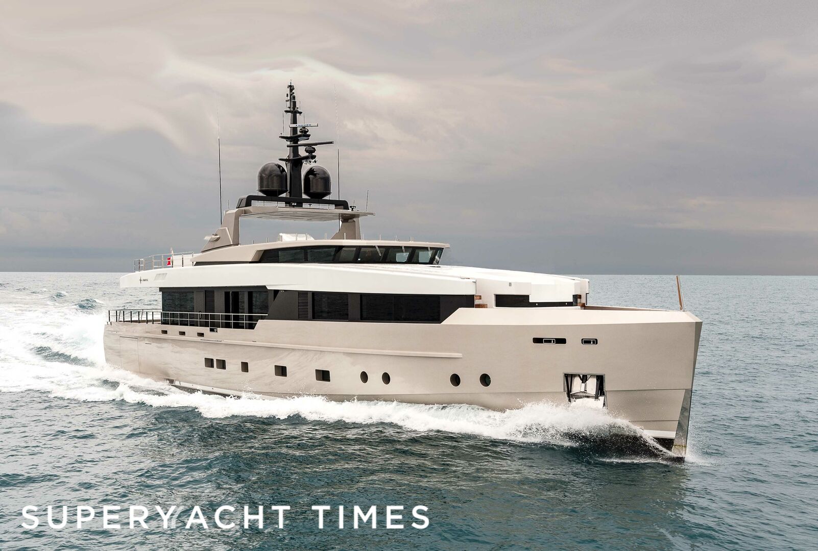 Nono yacht