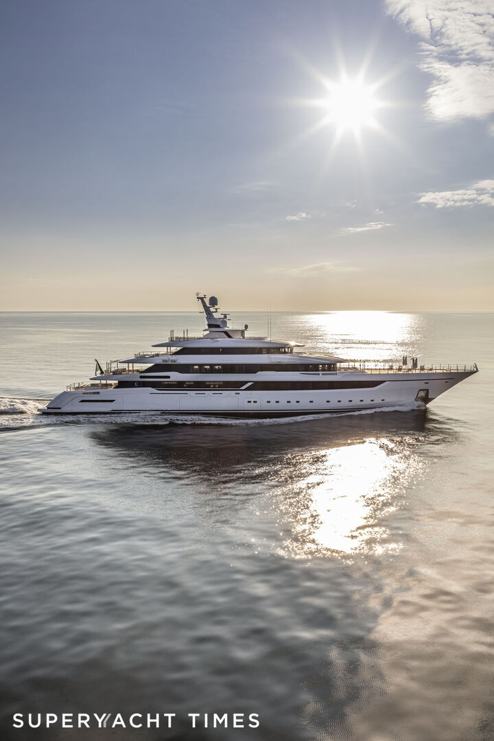 Dragon yacht cruising