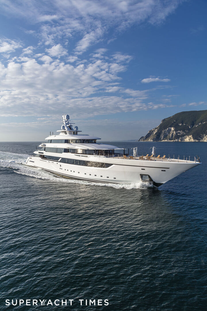 Dragon yacht cruising