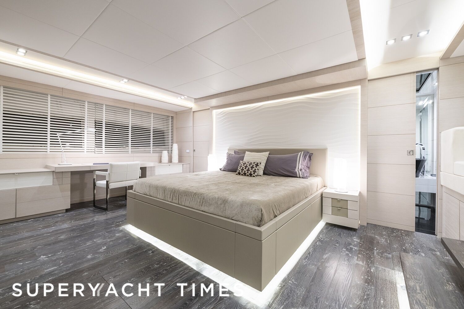 Seafire yacht stateroom