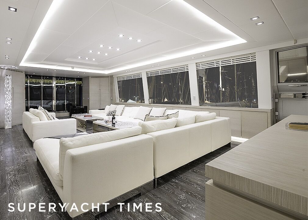 Seafire yacht saloon