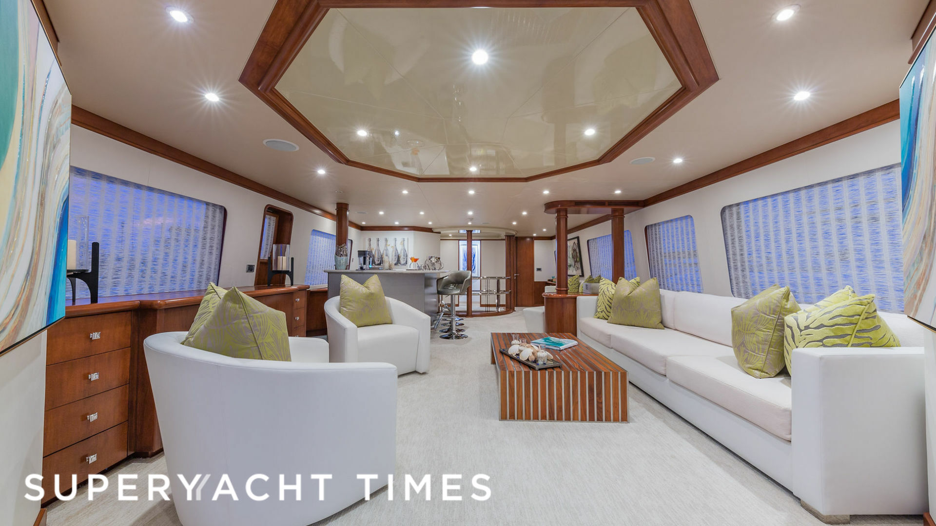 At Last yacht saloon