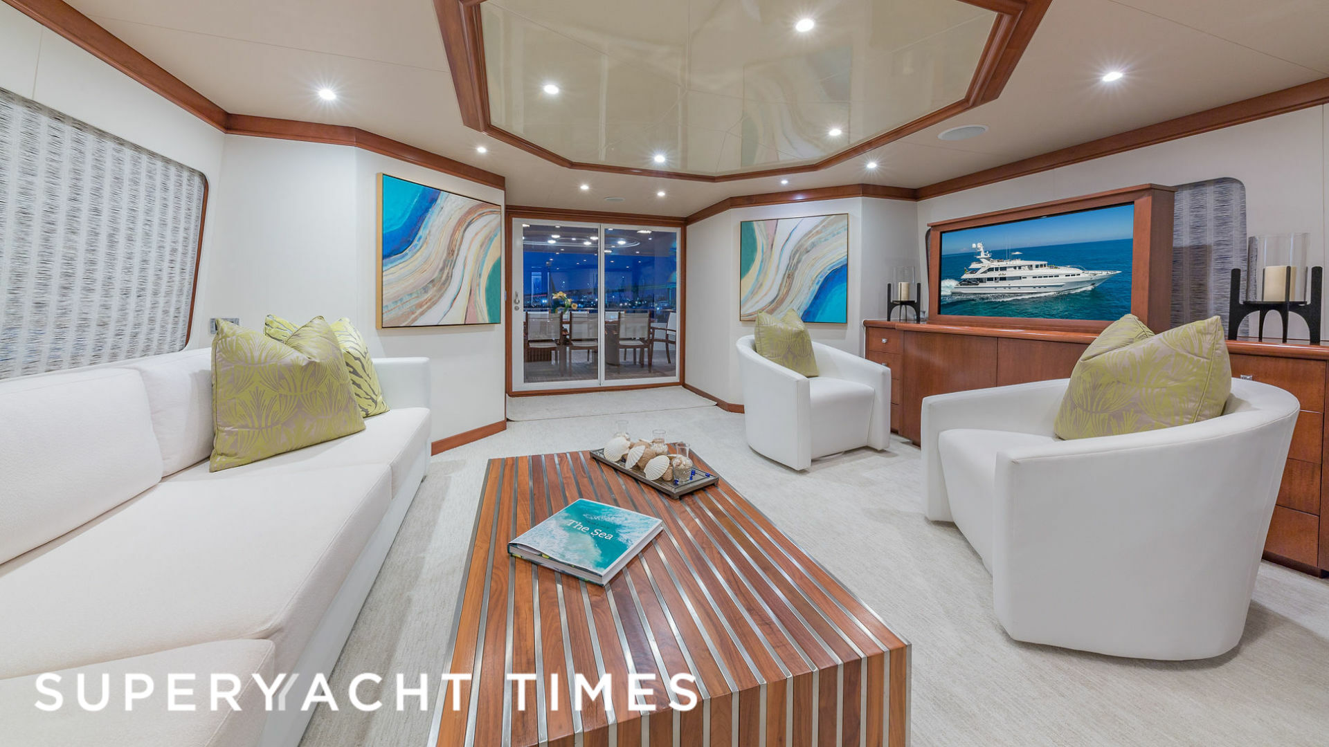 At Last yacht saloon