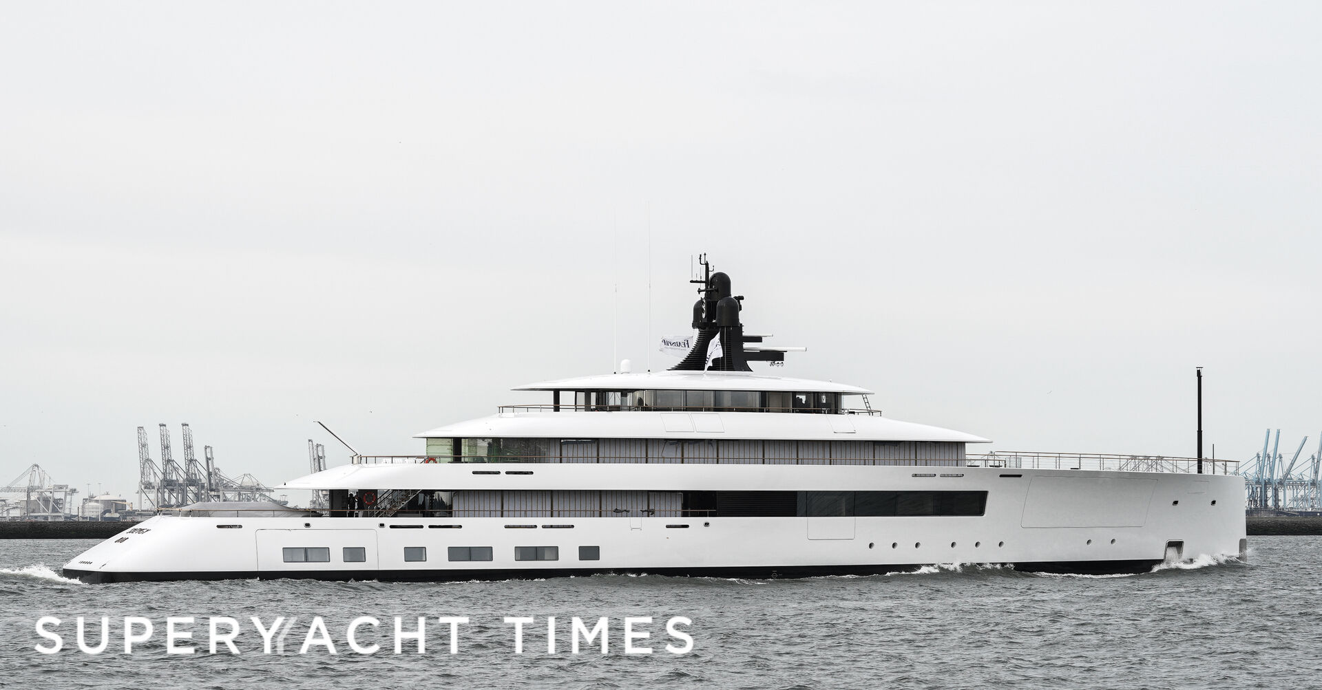 Syzygy 818 yacht by Feadship on sea trials