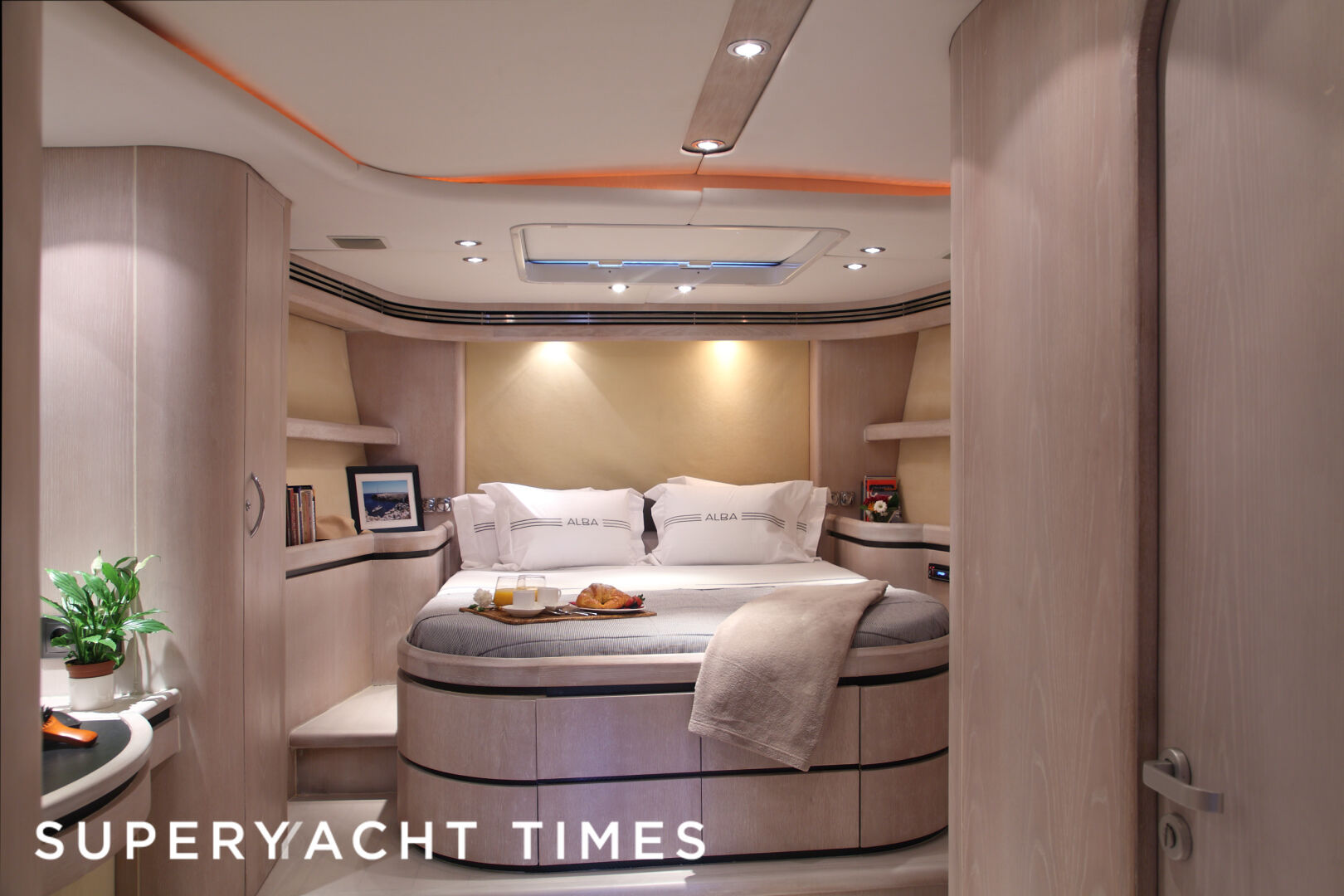 Maria Alba II yacht single cabin
