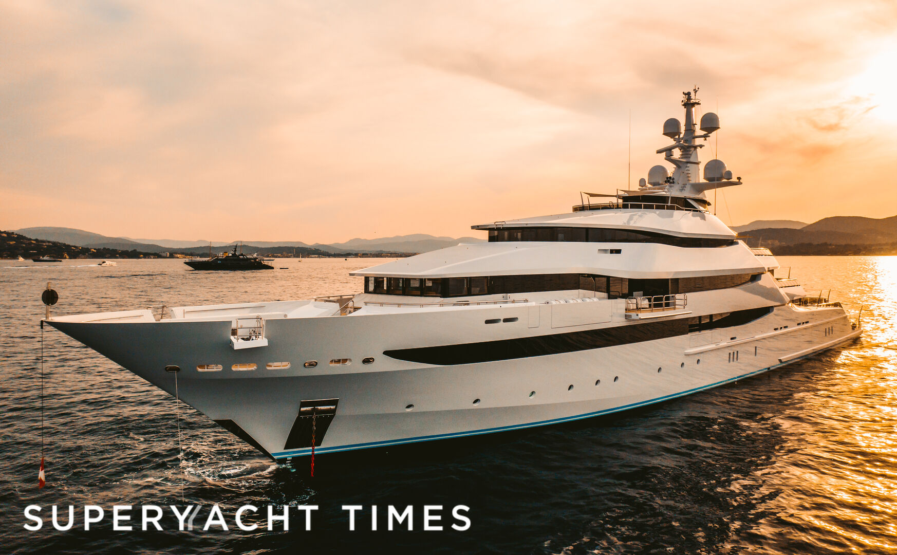 Amore Vero yacht in Saint-Tropez 