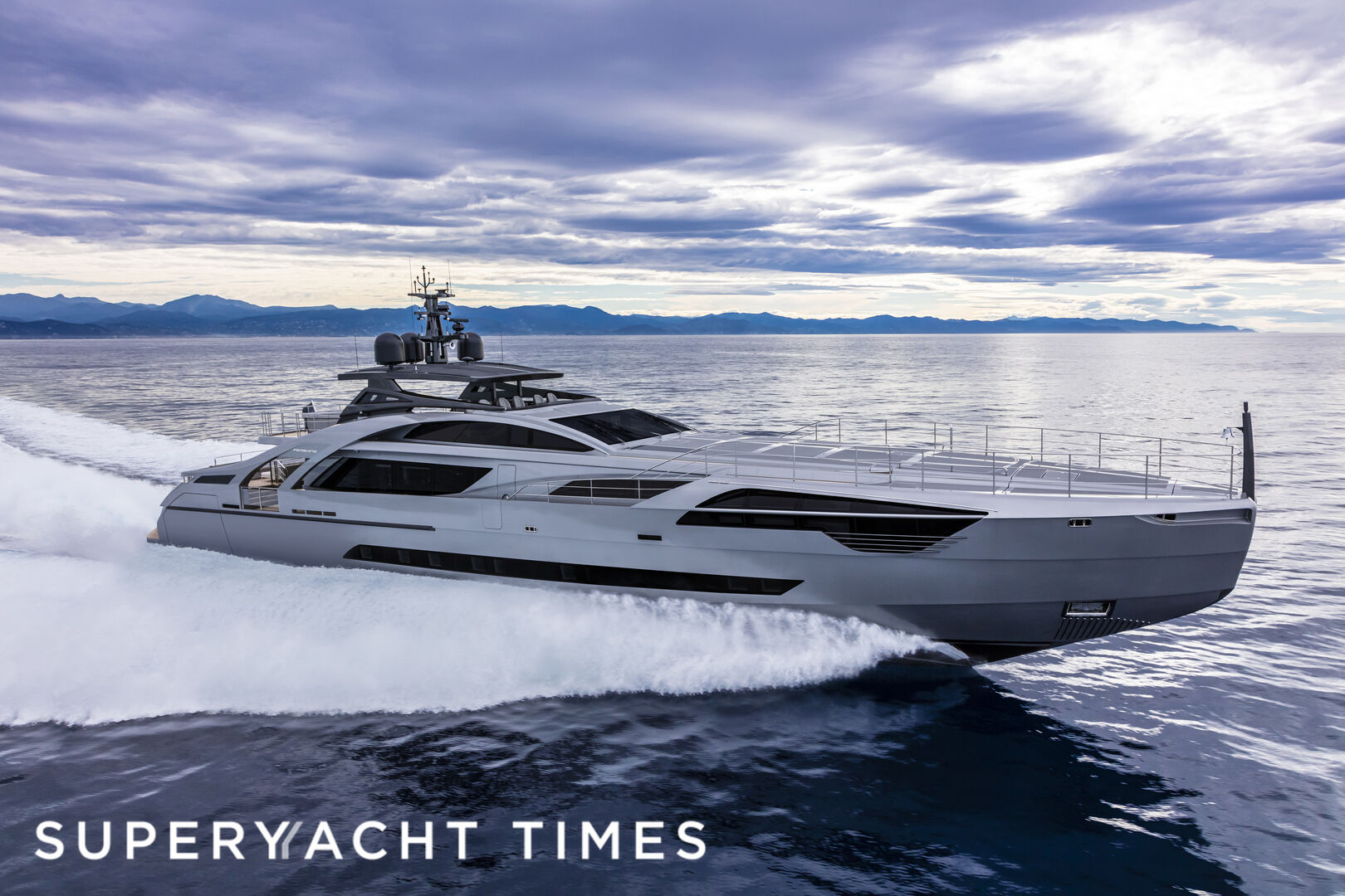 Pershing 140 Chorusline yacht cruising