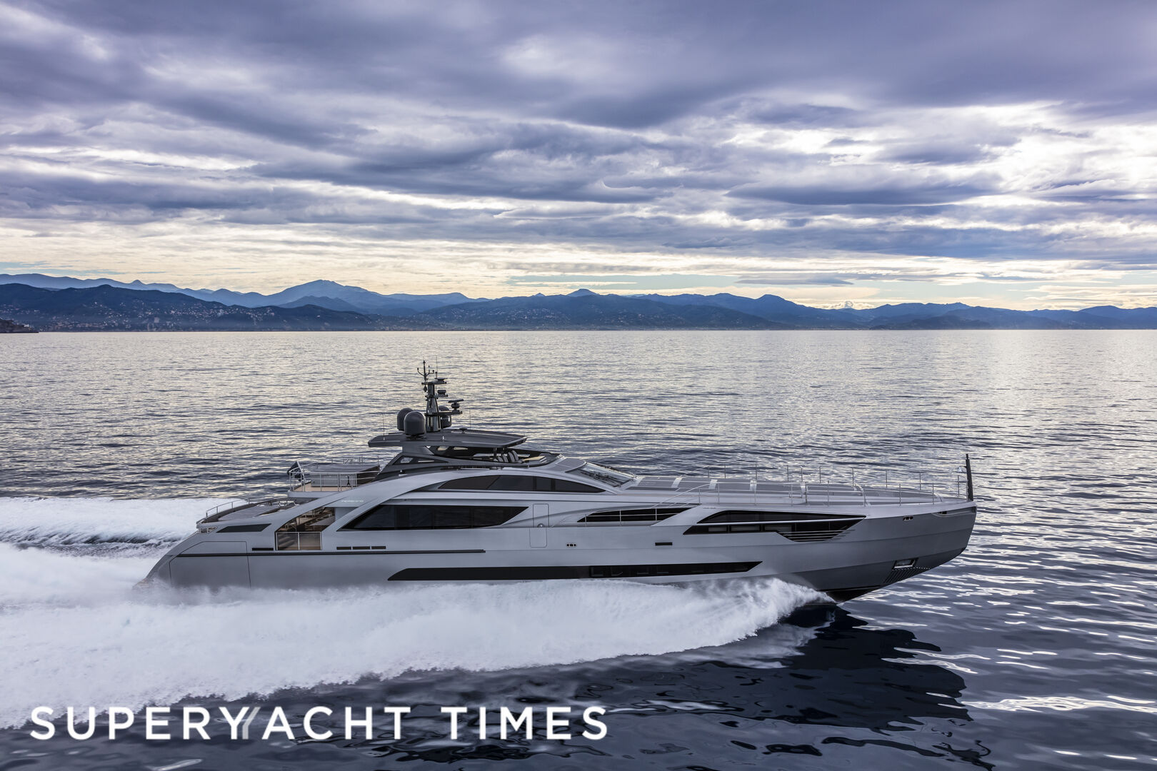 Chorusline yacht cruising