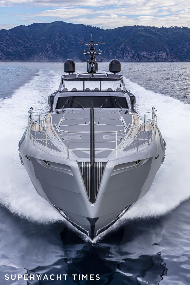 Chorusline yacht cruising