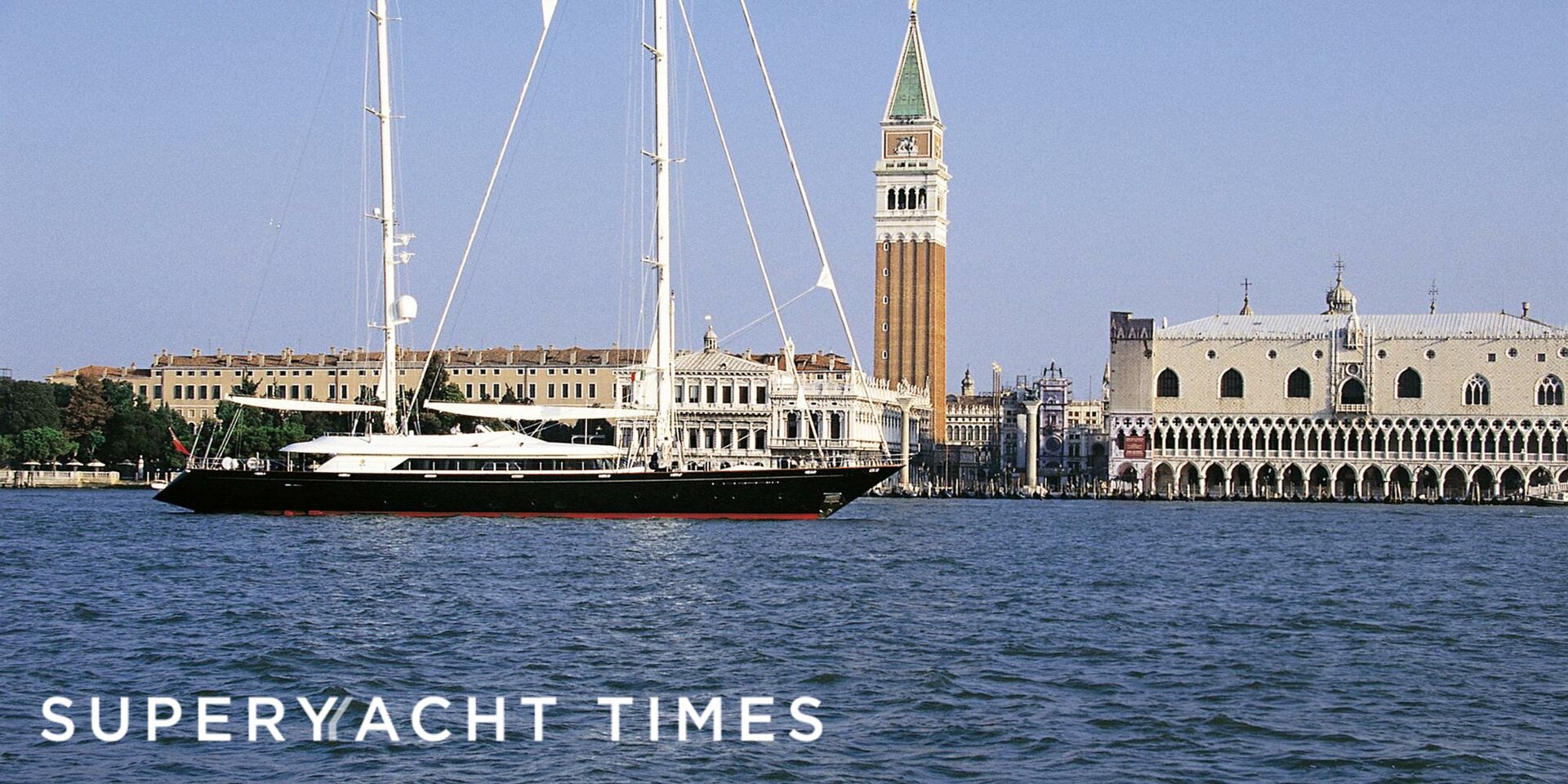 Phryne yacht cruising