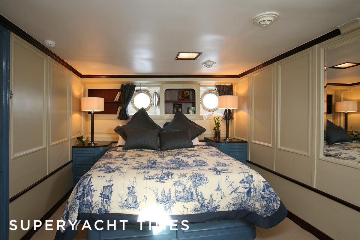 Calisto yacht stateroom