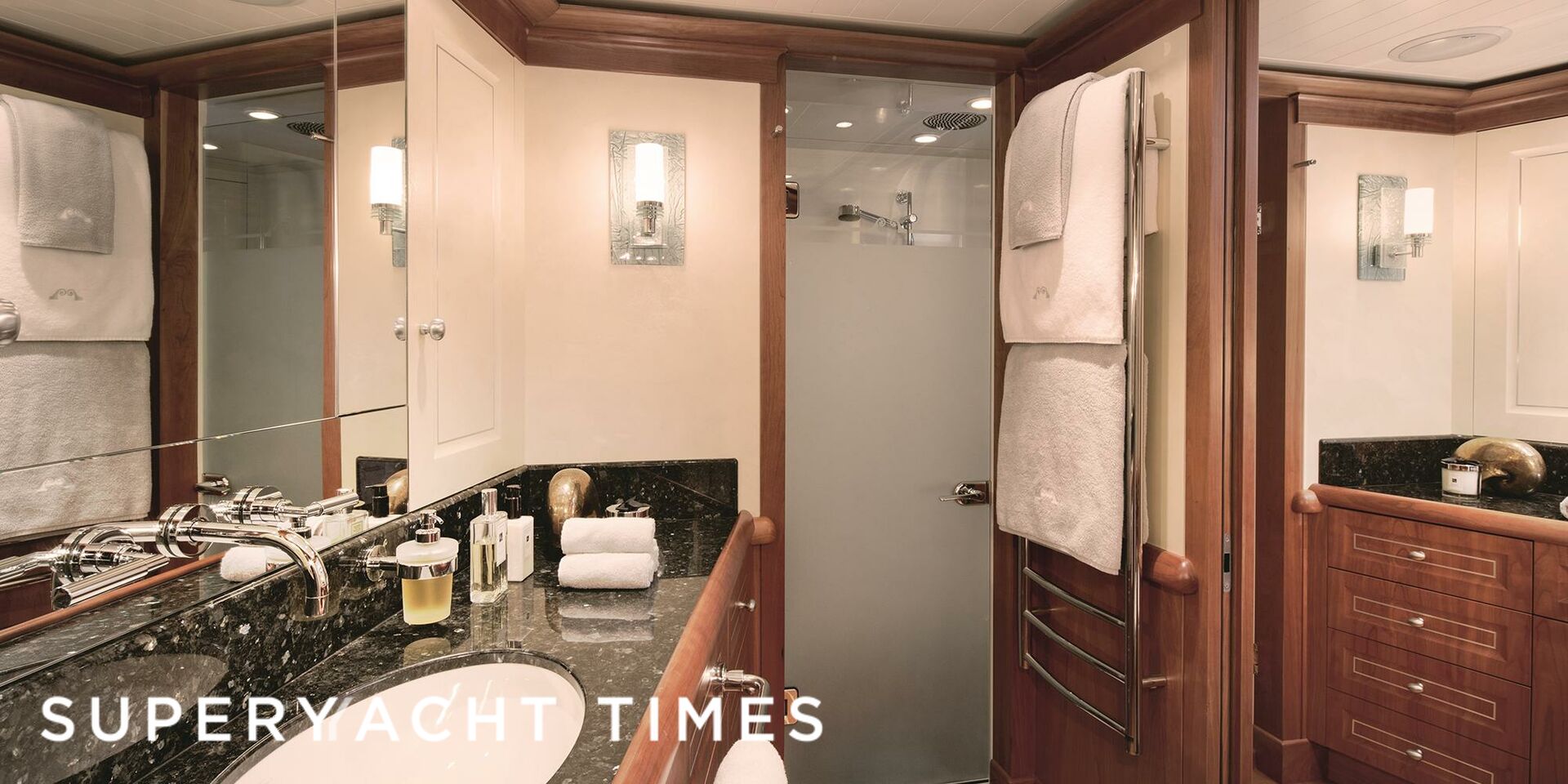 Inmocean yacht bathroom