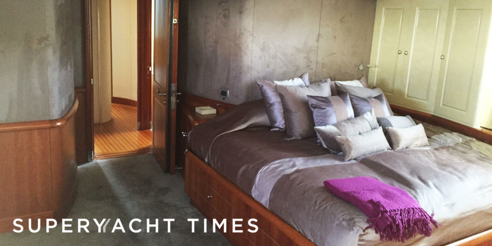 Inmocean yacht stateroom