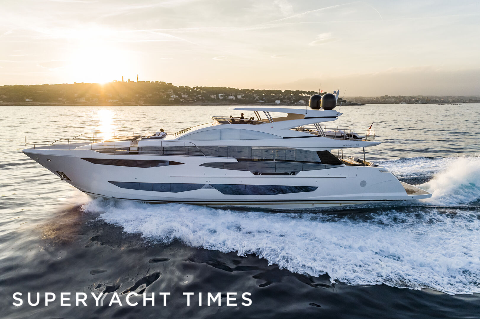 Pearl 95 yacht running 