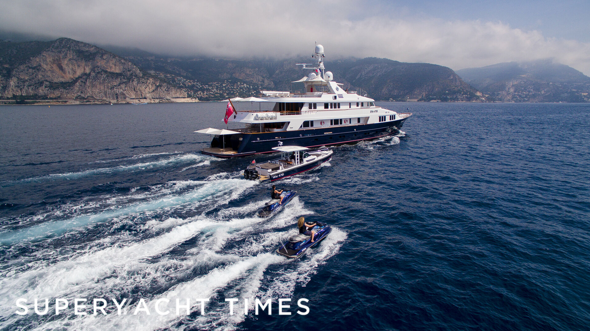 Blu 470 yacht  cruising 