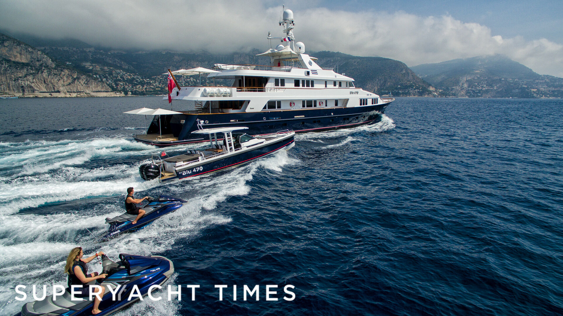 Blu 470 yacht  cruising 