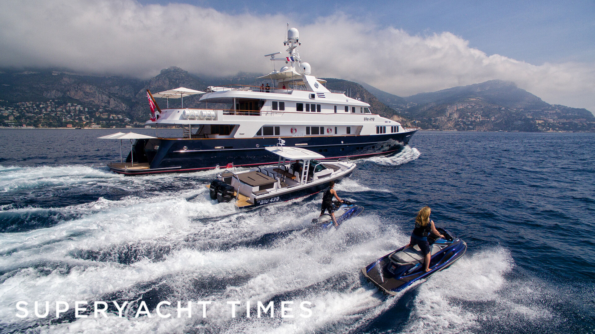 Blu 470 yacht  cruising 