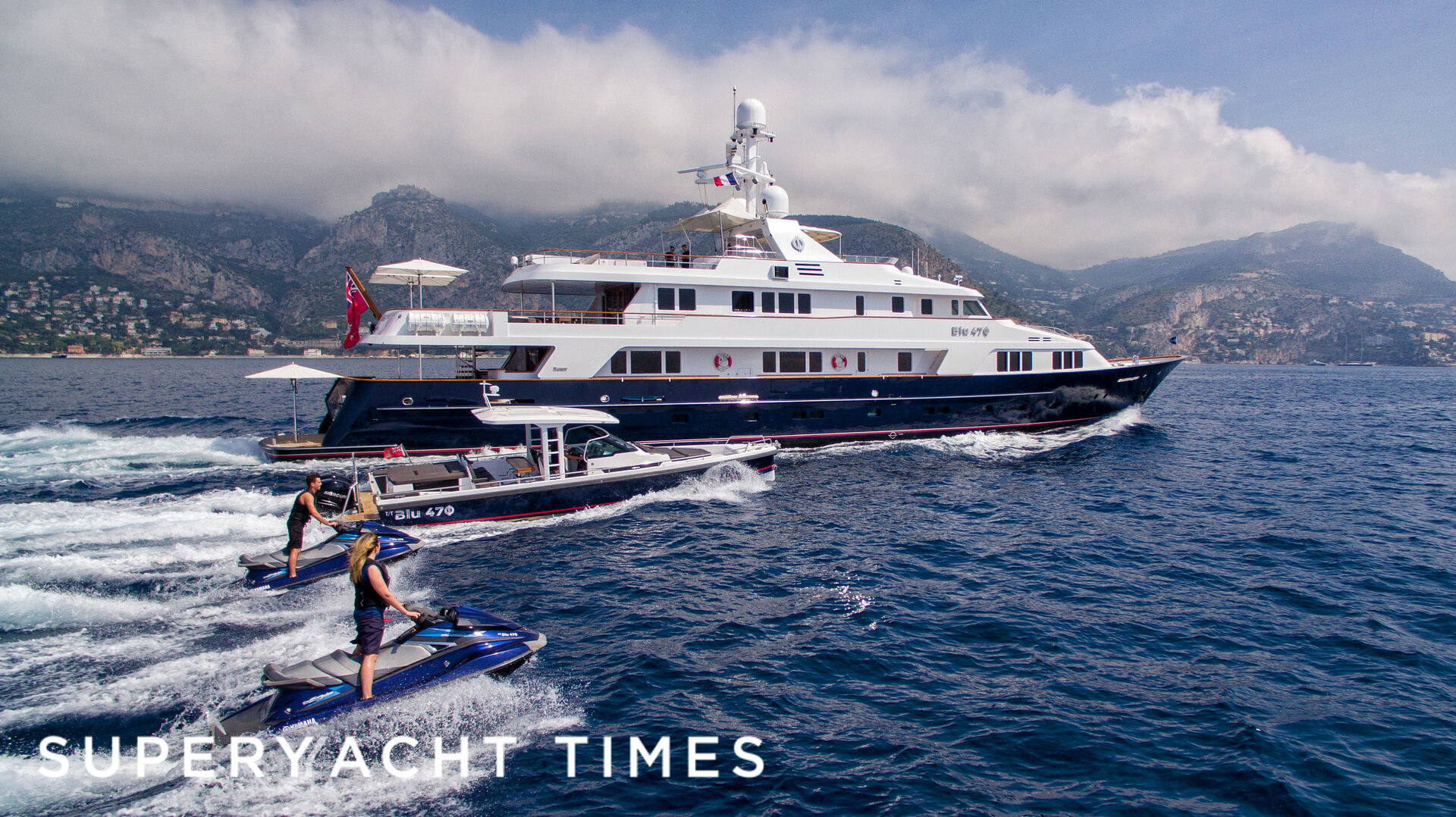 Blu 470 yacht  cruising 