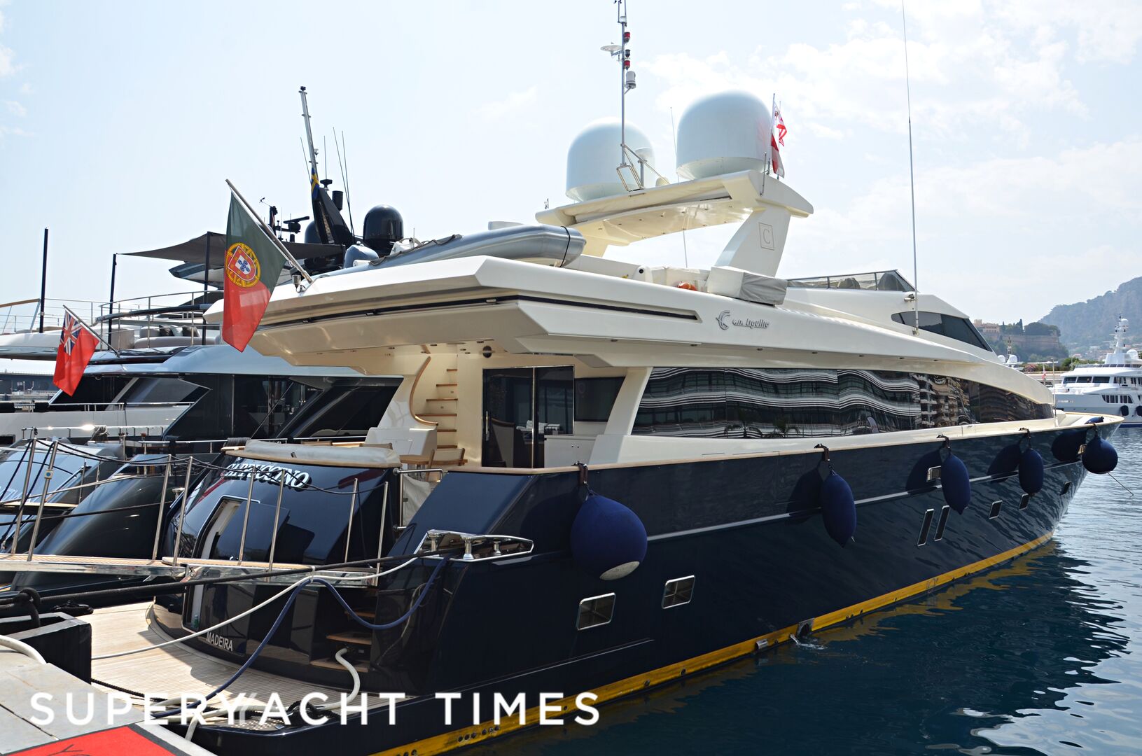 Cappuccino yacht in Monaco 