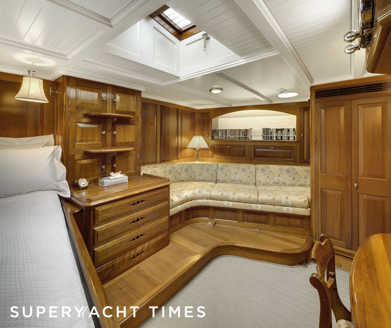 Endeavour yacht cabin 