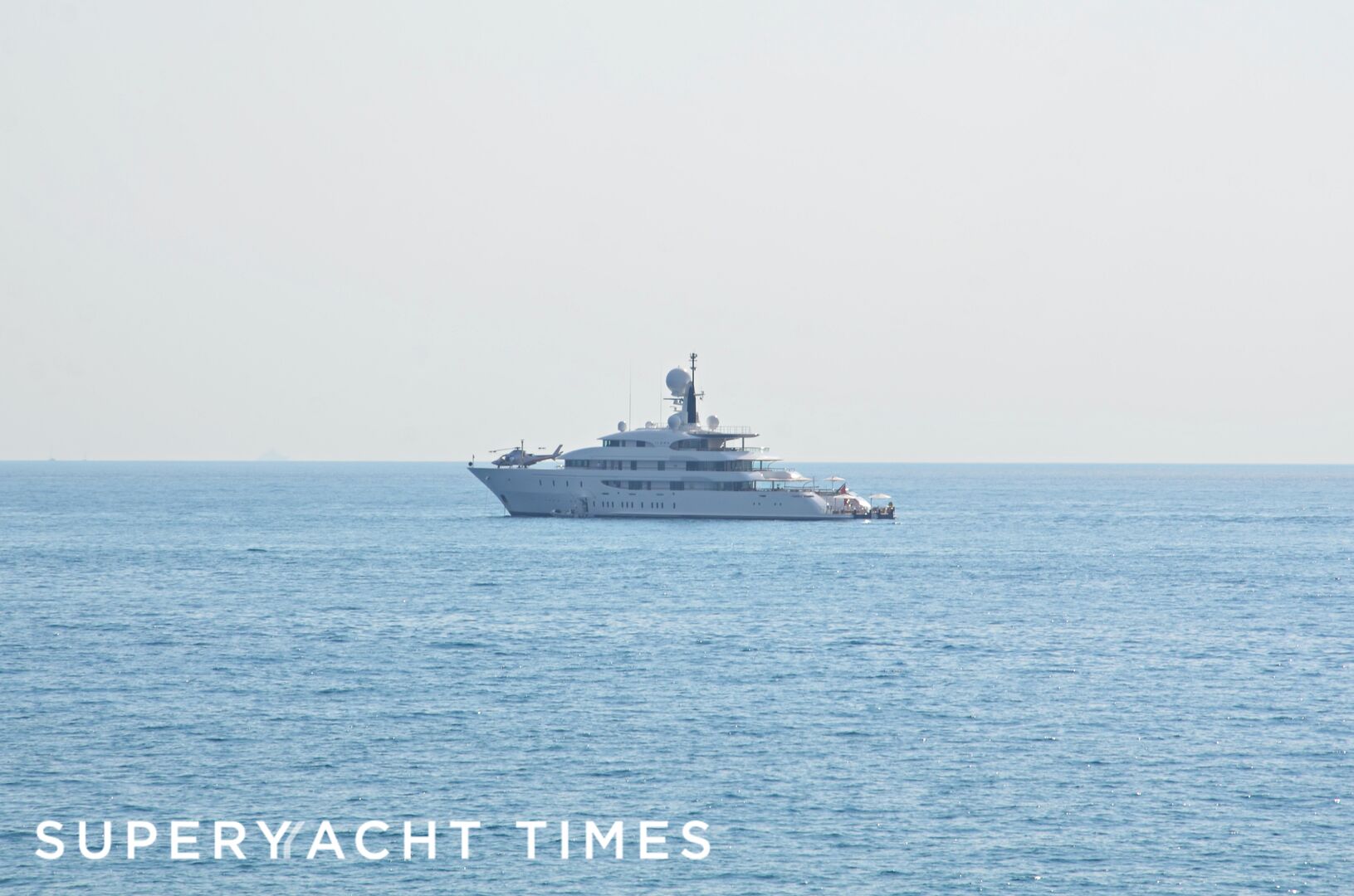 Ilona yacht cruising away from Cap d'Antibes