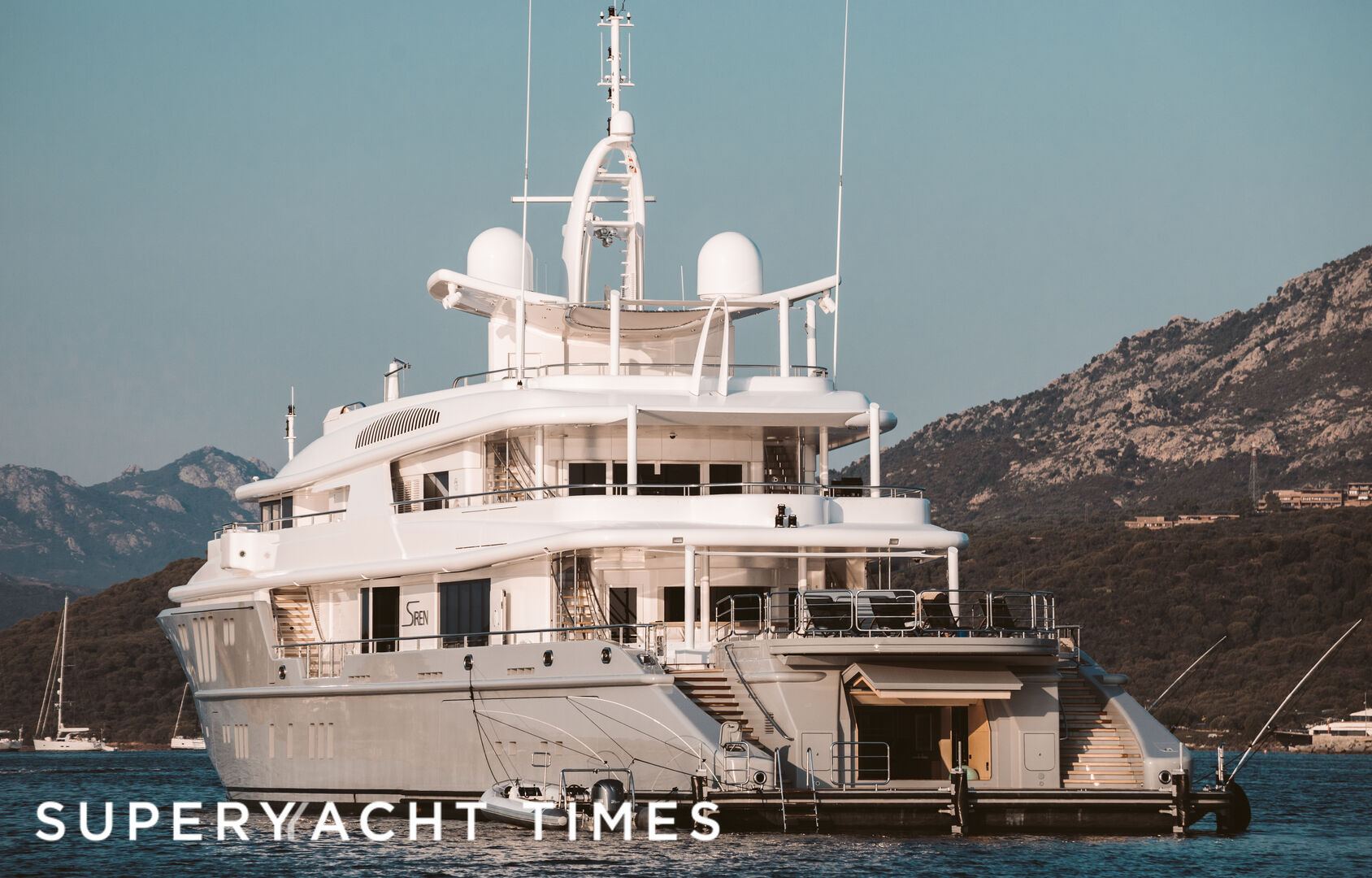 Siren yacht anchored of Cala di Volpe