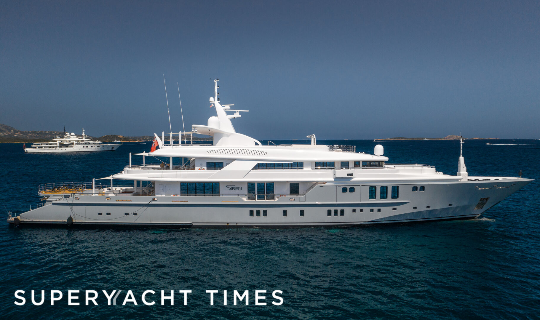 Siren yacht anchored of Cala di Volpe