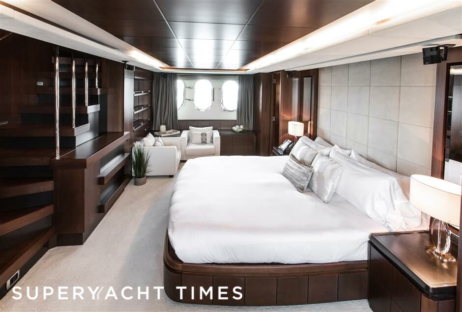 35m Azimut superyacht Tail Lights sold