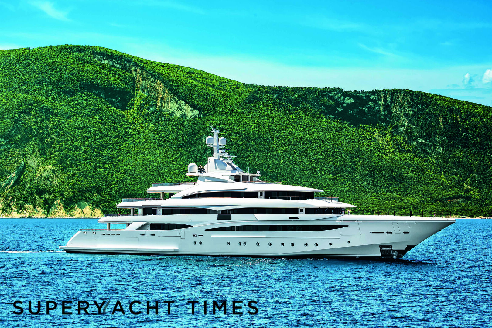 CRN 135 yacht Mimtee 