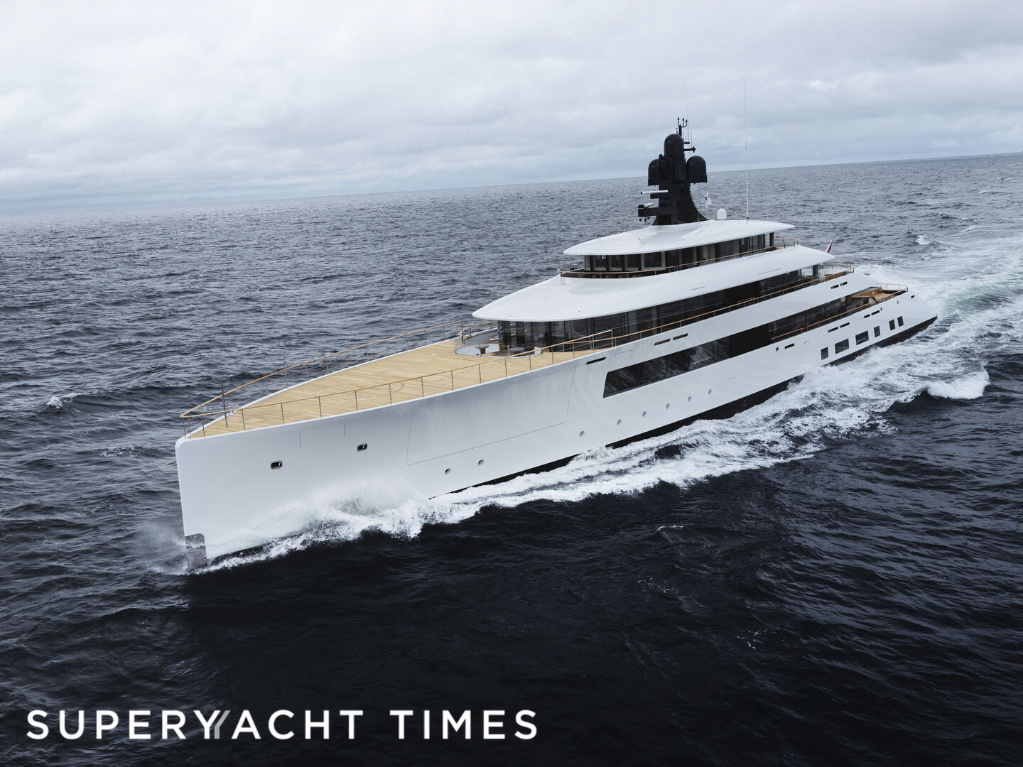 818 yacht | 77.25m Feadship 2019